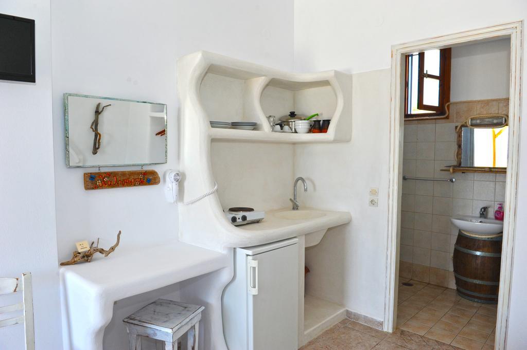 Margaritari Studios Milos Adamantas  Room photo